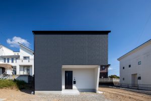 1　山口工務店　外観　キューブ型　新築